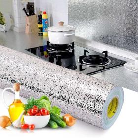 Autocollant d'aluminium auto-adhésif 5M Anti-l'huile pour cuisine==ملصق رقائق ألومنيوم مضاد للزيت بطول 5 متر ذاتي اللصق للمطبخ